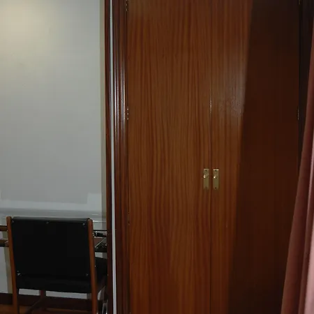 Готель Santacruz Ов'єдо