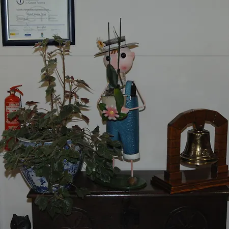 圣克鲁斯酒店 *