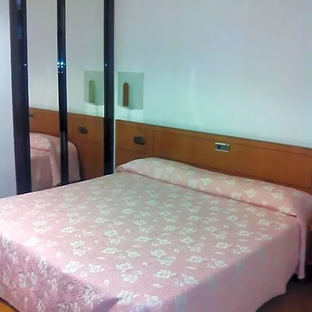 Szálloda Santacruz Oviedo