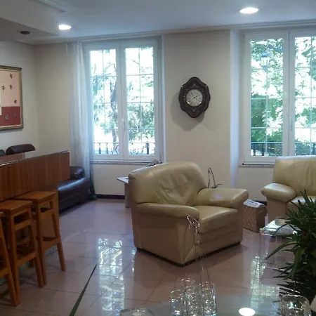 圣克鲁斯酒店 * 奥维耶多