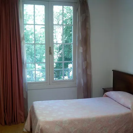 Santacruz Szálloda Oviedo