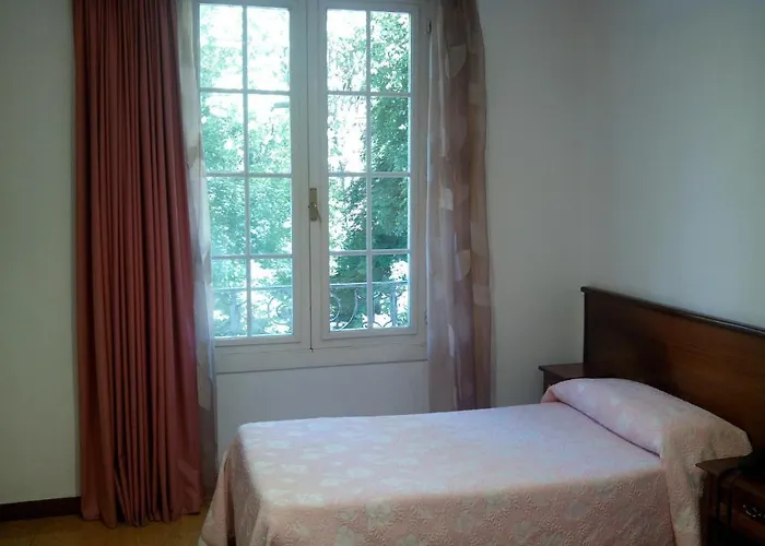 Santacruz Otel Oviedo